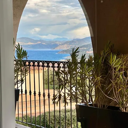 Vue - Ile Rousse, Corse