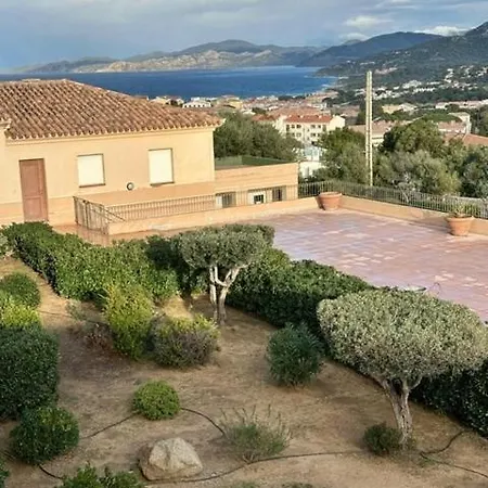 Vue - Ile Rousse, Corse * LʼÎle-Rousse
